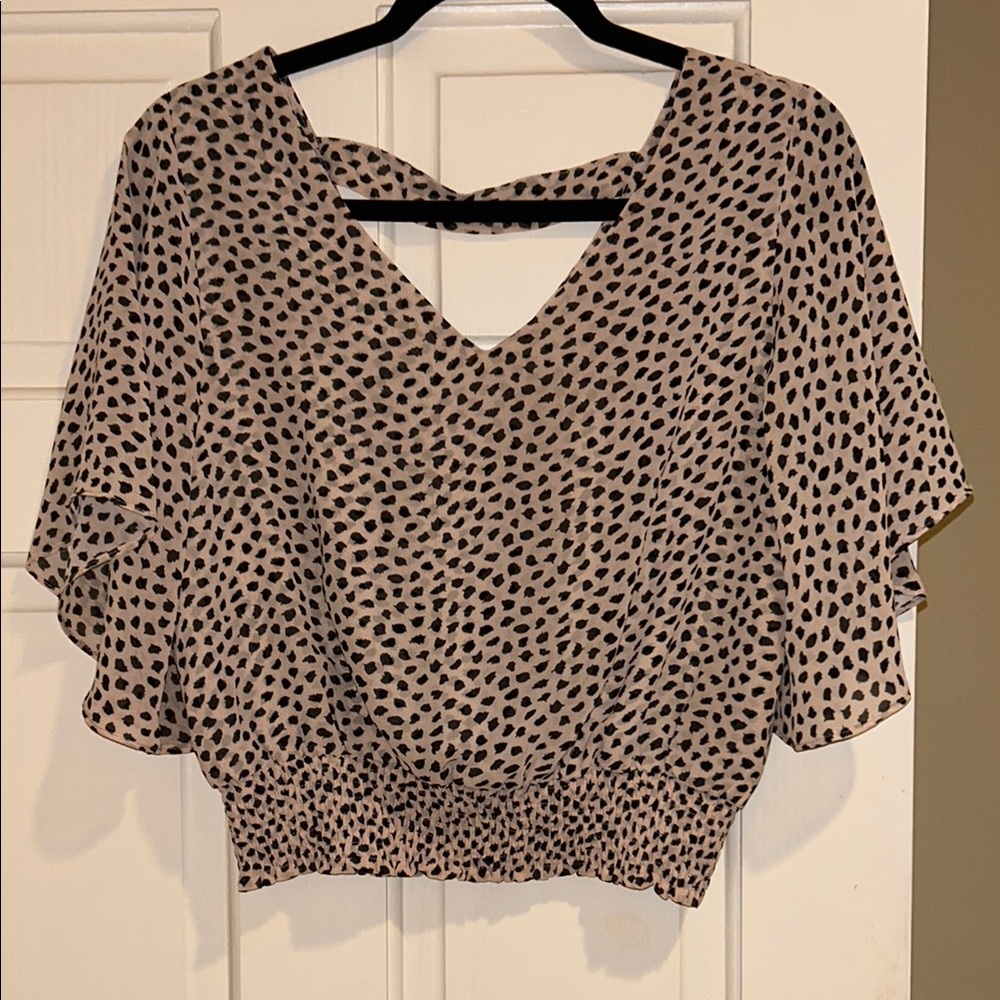 Women's Black and Cream Patterned Top